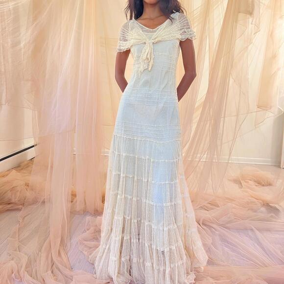 incredible 1930s swiss dot net gown - Picture 1 of 7